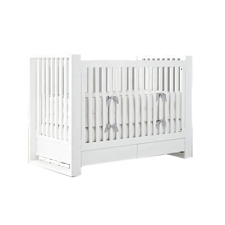 Classic Baby Cot Bed Eco-Friendly White Solid Wooden Baby Crib