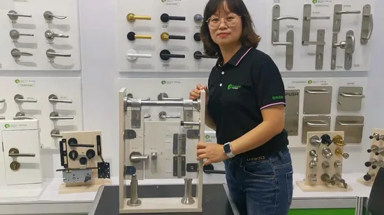 基本的なカスタマイズ 耐久性のある高品質のステンレス鋼、公衆トイレ、シャワー、バスルーム、トイレの仕切りアクセサリー、キャビンのアクセサリー、トイレの仕切りハードウェア用