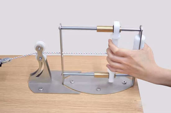 手の運動器具、手首や指の関節を動かすための理学療法器具